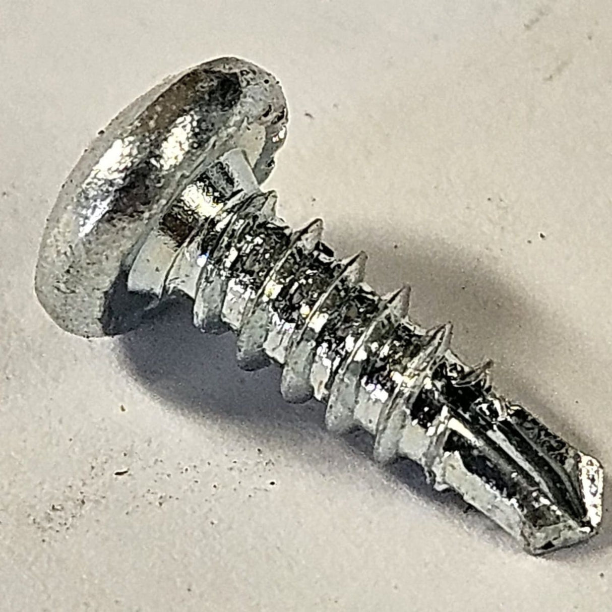 Tek Screws 4.2mm diameter (Self drilling 1000 per Pack)